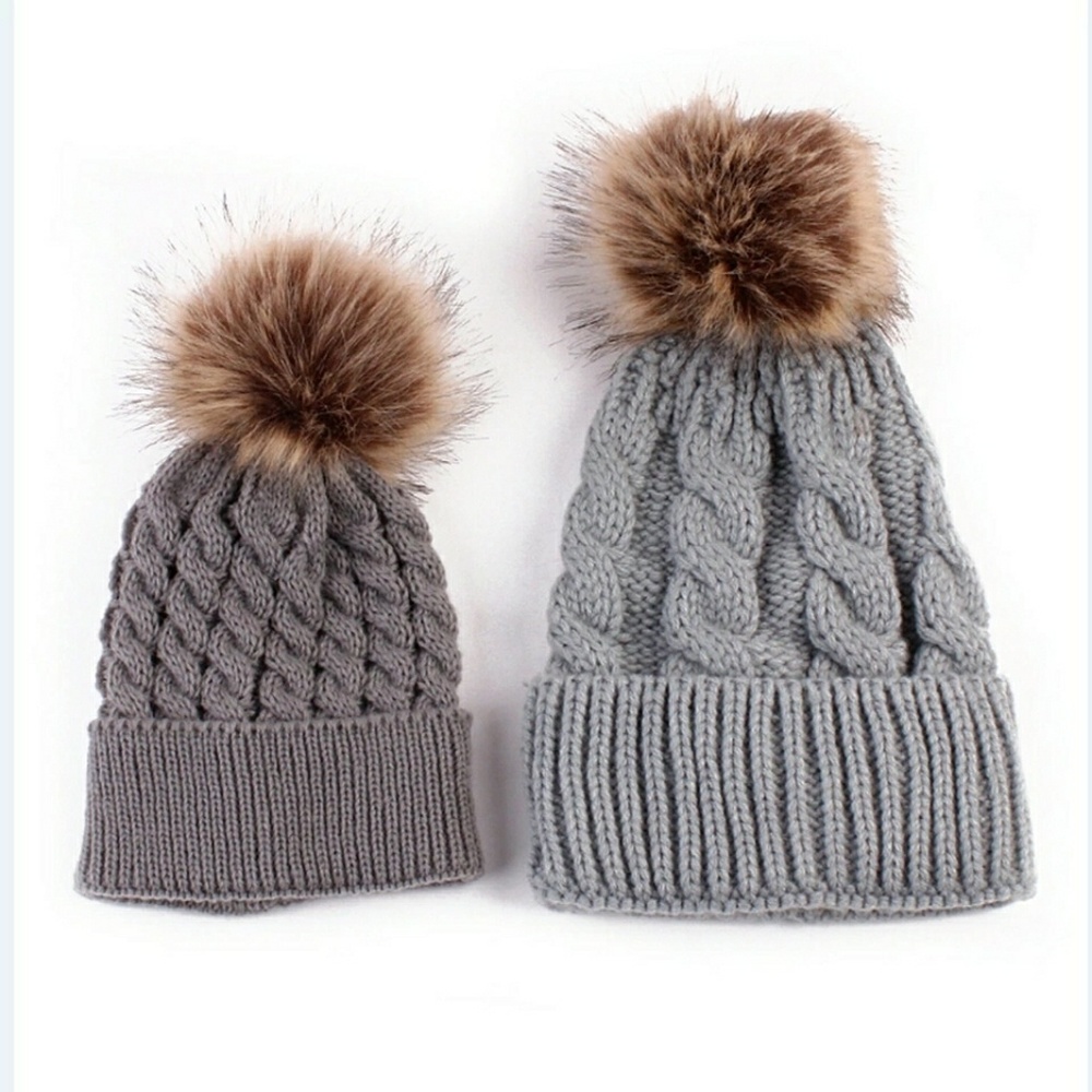 Mommy and me hat set